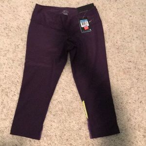 Nike crop tight fit size medium